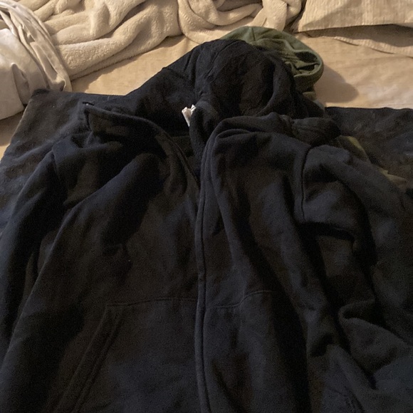 2 boys hoodies. H&M.  One black and one green - Picture 5 of 6